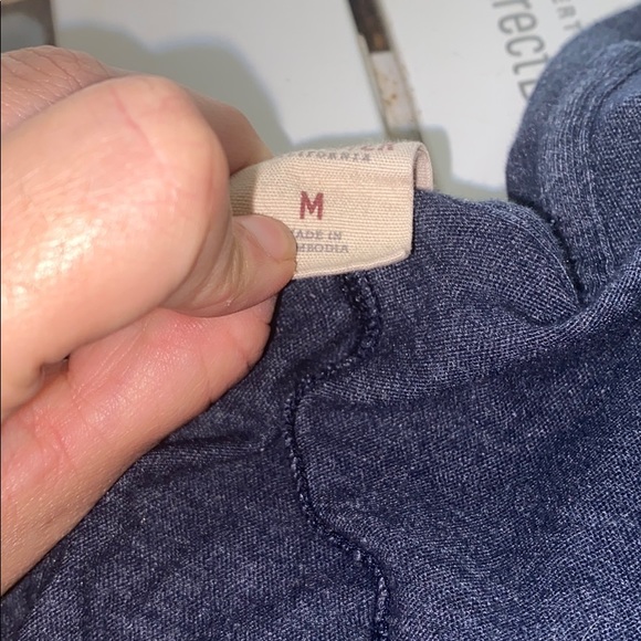 Hollister size medium - Picture 2 of 4